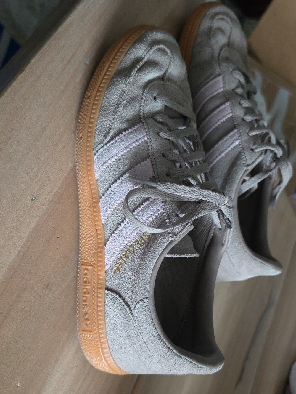 Adifas pink and brown spezial
